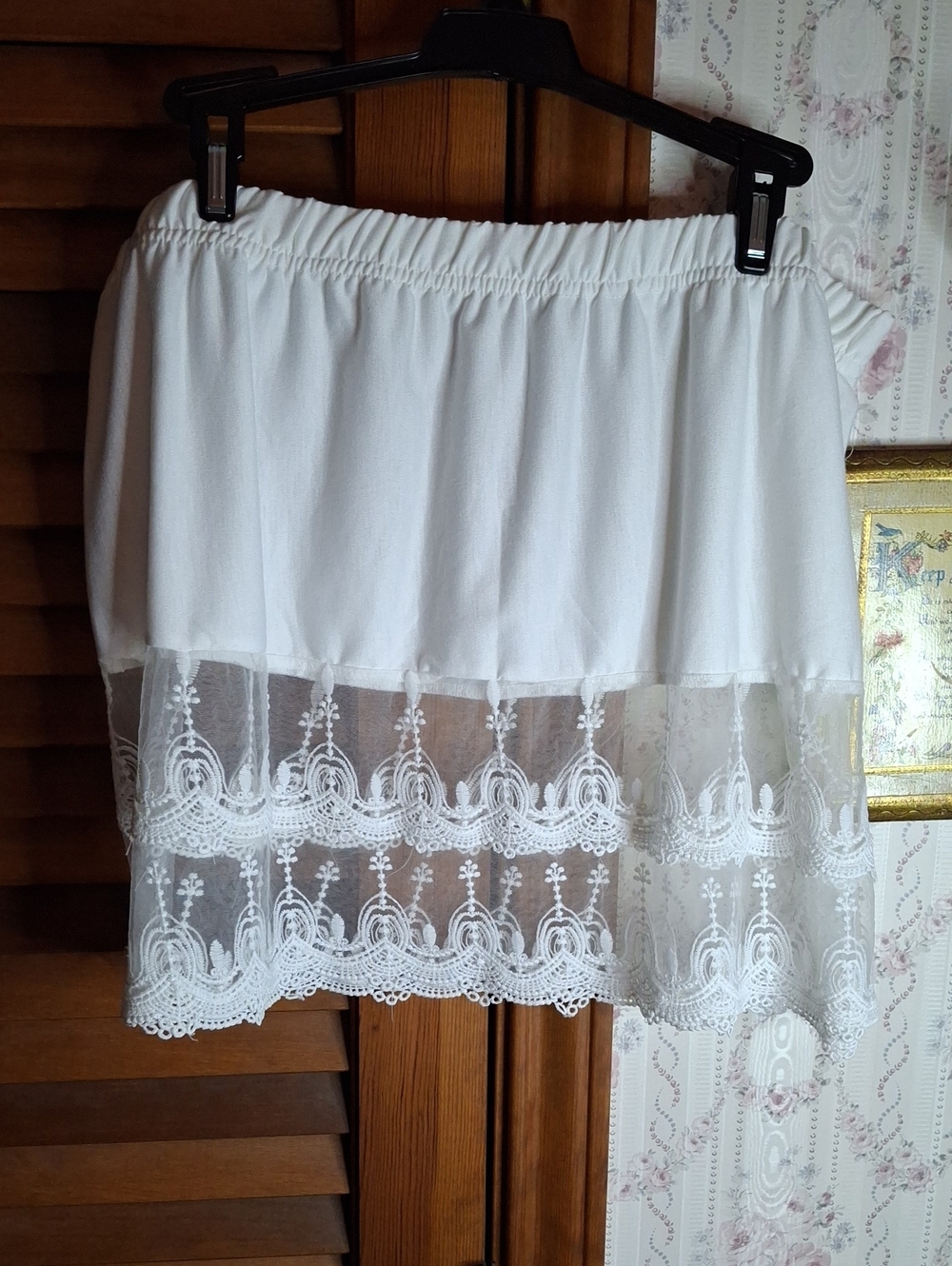Layered lace shirt extender or half-slip underskirt NWOT - White